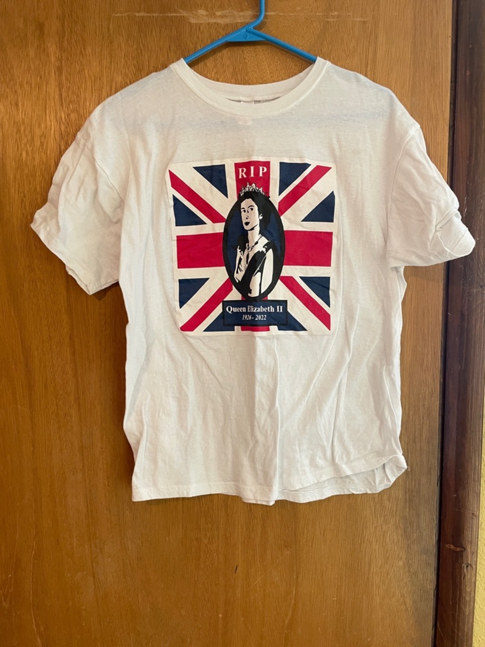RIP Queen Elizabeth II Union Jack Graphic Tee - White